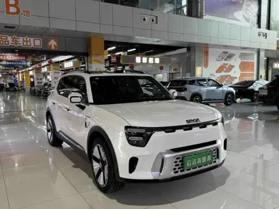 Smart Smart #5 2025, 22000 км, за 172800 CNY