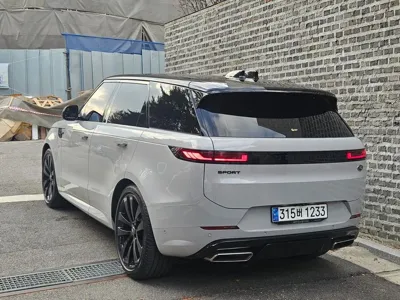Land Rover Range Rover Sport 2023, 26000 км, за 135900000 KRW