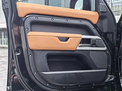 Land Rover Defender 2024, 64000 км, за 583000 CNY