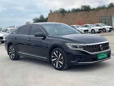 Volkswagen Passat 2021, 50000 км, за 99800 CNY