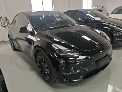 Tesla Model Y 2021, 125300 км, за 125600 CNY