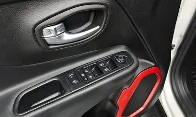 Jeep Renegade 2018, 97511 км, за 9900000 KRW - фото 18