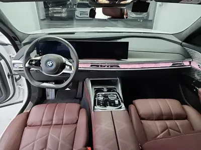 BMW 7-Series 2023, 51128 км, за 119900000 KRW - фото 7