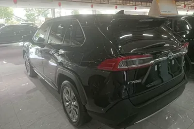 Toyota Wildlander 2021, 30500 км, за 118304.69 CNY