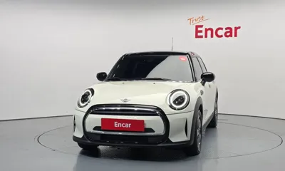 MINI Cooper 2023, 18372 км, за 26600000 KRW