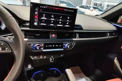 Audi A4L 2025, 6000 км, за 201653.25 CNY - фото 26