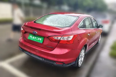 Ford Focus 2012, 84800 км, за 18094.38 CNY - фото 6