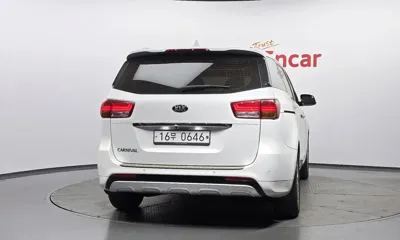 Kia Canival 2016, 137365 км, за 11000000 KRW - фото 4
