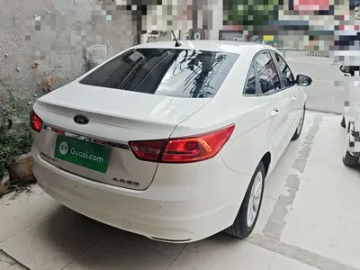 Ford Escort 2017, 112400 км, за 24100 CNY - фото 7