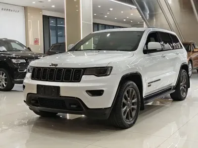 Jeep Grand Cherokee (Import) · 2017 год