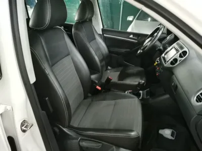 Volkswagen Tiguan 2016, 127200 км, за 53002.84 CNY - фото 30