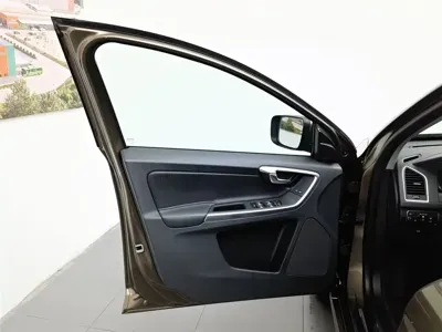Volvo XC60 2017, 68900 км, за 52800 CNY - фото 8