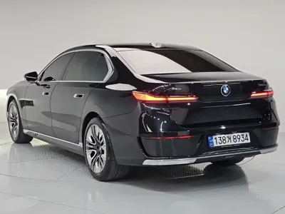 BMW 7-Series 2023, 24259 км, за 98700000 KRW - фото 4