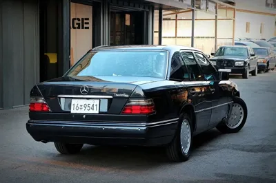 Mercedes-Benz E-Class 1995, 400000 км, за 18000000 KRW