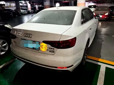 Audi A4L 2017, 30000 км, за 116800 CNY