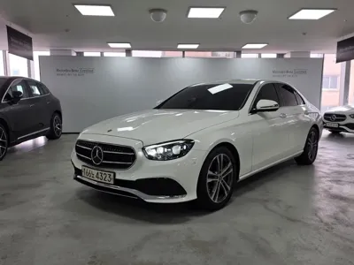 Mercedes-Benz E-Class · 2022 год