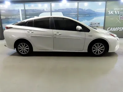 Toyota Prius 2018, 83430 км, за 18500000 KRW
