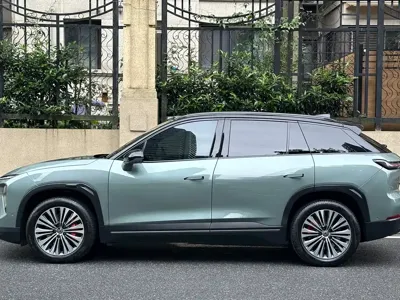 Nio ES7 2022, 30000 км, за 189800 CNY