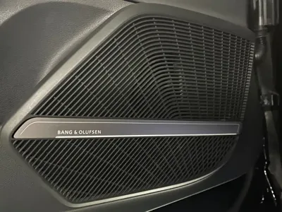 Audi Q5L 2025, 15000 км, за 213000 CNY - фото 8