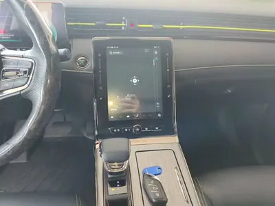 Roewe RX5 New Energy 2022, 13700 км, за 63200 CNY - фото 13