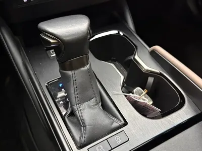 Lexus ES 2024, 27000 км, за 188200 CNY - фото 15