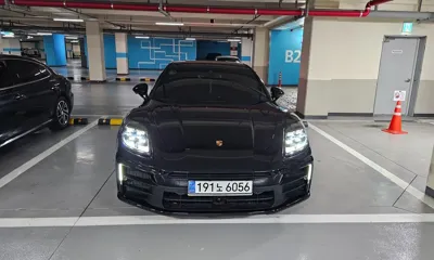 Porsche Panamera · 2025 год
