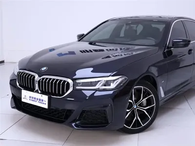 BMW 5 Series 2024, 36700 км, за 273000 CNY