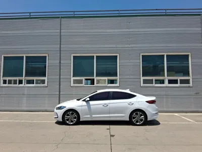 Hyundai Avante 2018, 95000 км, за 9500000 KRW - фото 2