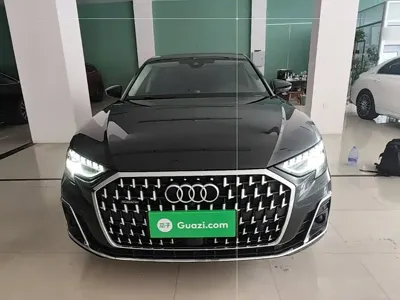 Audi A8 2023, 103200 км, за 376300 CNY