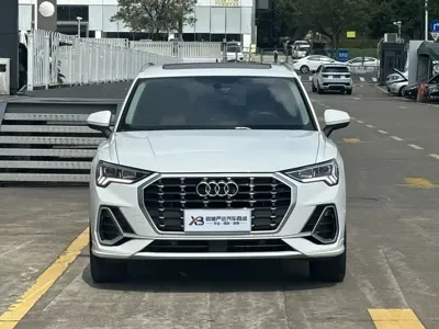 Audi Q3 2021, 28000 км, за 113000 CNY