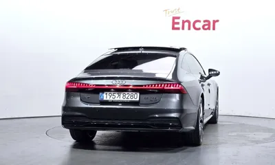 Audi A7 2025, 26101 км, за 77990000 KRW