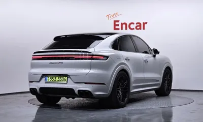 Porsche Cayenne 2025, 9836 км, за 184000000 KRW