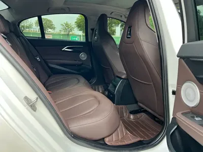 BMW 1 Series 2021, 70000 км, за 82800 CNY - фото 11