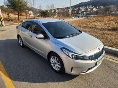 Kia K3 · 2017 год