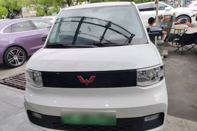 Wuling Hongguang MINIEV 2021, 60100 км, за 31828.09 CNY - фото 2