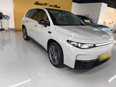 Leapmotor Leapmotor C10 2025, 7600 км, за 114100 CNY