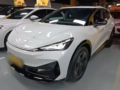 Volkswagen 06 · 2025 год