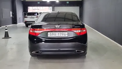 Hyundai Grandeur 2011, 177300 км, за 3500000 KRW