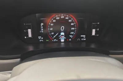 Volvo S90 2017, 88900 км, за 111350.74 CNY - фото 11