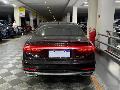 Audi A8 2021, 60000 км, за 348800 CNY - фото 8