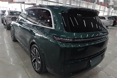 Li Auto L8 2023, 36500 км, за 219551.12 CNY