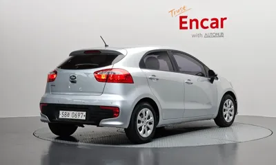 Kia Pride 2016, 72467 км, за 6700000 KRW - фото 2