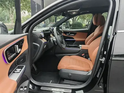 Mercedes-Benz 奔驰GLC新能源 2024, 11000 км, за 289800 CNY - фото 10