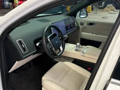 Li Auto Li L6 2025, 36000 км, за 188800 CNY