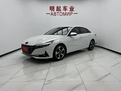 Hyundai Elantra · 2022 год