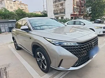 Roewe RX5 2023, 56600 км, за 51100 CNY