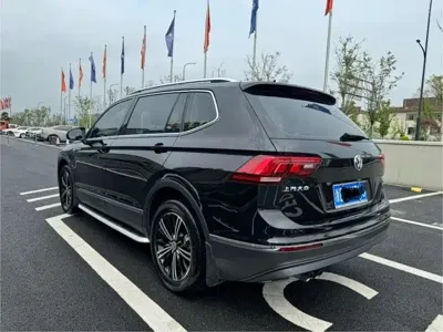 Volkswagen Tiguan L 2019, 70000 км, за 71800 CNY - фото 8