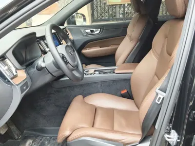 Volvo XC60 2022, 47200 км, за 151600 CNY - фото 8