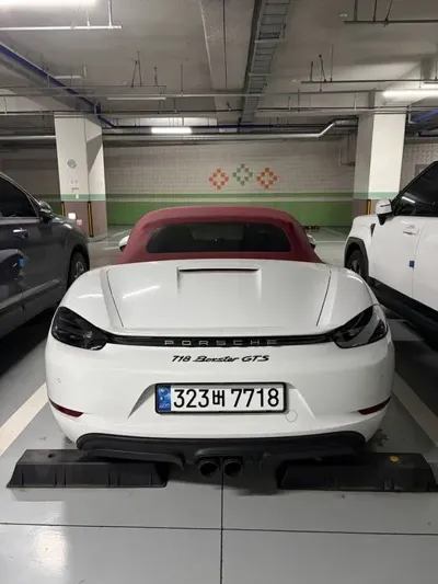 Porsche 718 2018, 36000 км, за 75000000 KRW