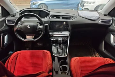 Peugeot 308 2016, 53400 км, за 41984.26 CNY - фото 6